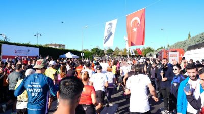 Cumhuriyet’in 102’nci yılı, İstanbul’un Sancaktepe ilçesinde sporun birleştirici gücüyle kutlandı.