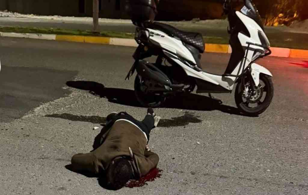 &nbsp; Şanlıurfa’da sokakta bıçaklı saldırıya uğrayan Ferit Abrak (32), yaralı
