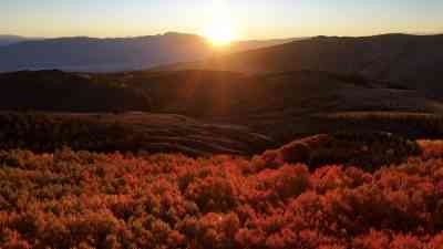 Sıcak geçen yazın ardından Doğu Anadolu’da sonbahar mevsimi doğayı adeta