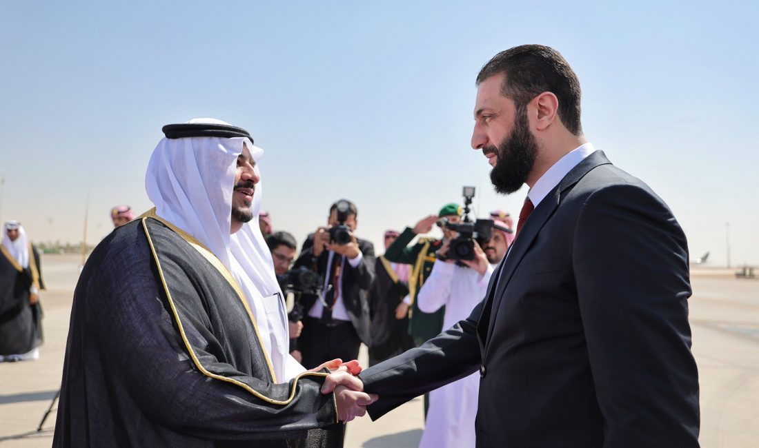 Suriye Cumhurbaşkanı Ahmed Şara, Resmi Ziyaret İçin Suudi Arabistan’da   Suriye Cumhurbaşkanı Ahmed Şara, resmi temaslarda bulunmak üzere Suudi