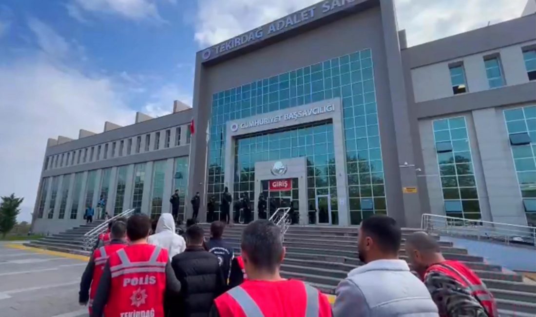 Tekirdağ Merkezli Göçmen Kaçakçılığı Operasyonunda 18 Kişi Tutuklandı Tekirdağ merkezli 4 ilde düzenlenen göçmen kaçakçılığı operasyonunda gözaltına alınan