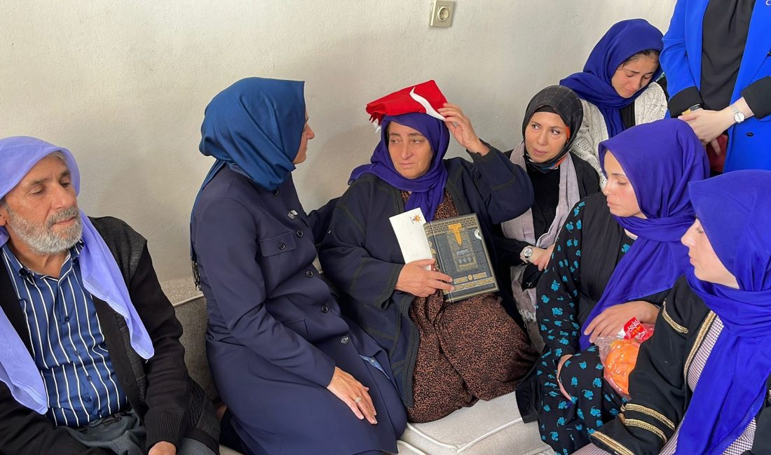 AK Parti Genel Başkan Yardımcısı Fatma Betül Sayan Kaya, İzmir’in