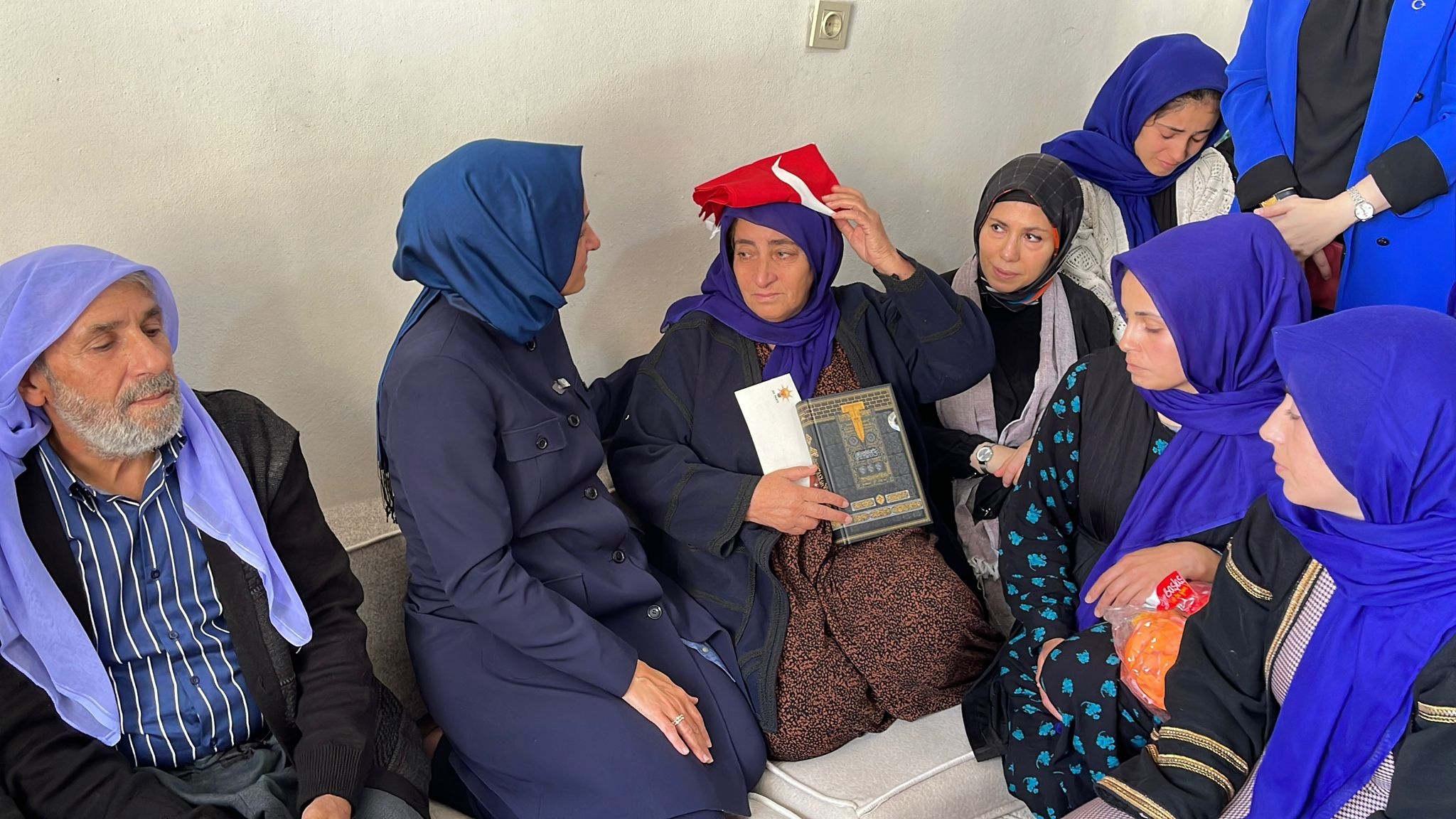 AK Parti Genel Başkan Yardımcısı Fatma Betül Sayan Kaya, İzmir’in