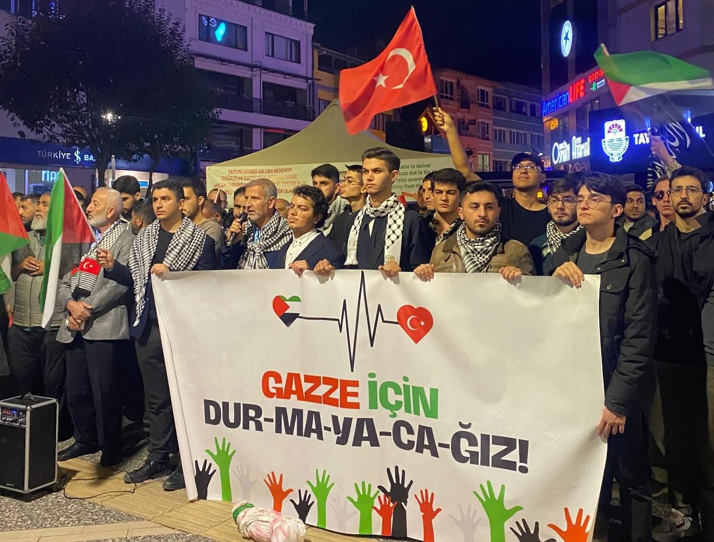 Gazze’ye insani yardım ulaştırmak için yola çıkan Küresel Sumud Filosu’na