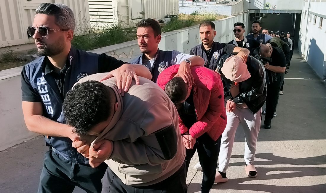 Adana merkezli üç ilde düzenlenen yasa dışı bahis operasyonunda, banka