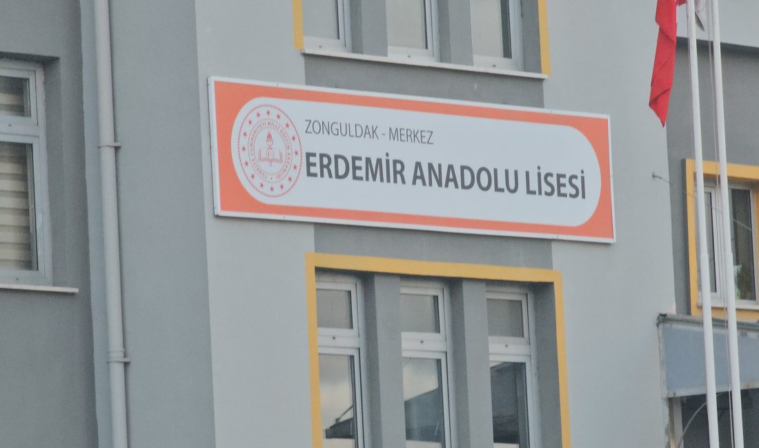   ‘Sigara Kullanmıyorum’ Deyince Yumruk Attı Zonguldak’ta Erdemir Anadolu Lisesi‘nde