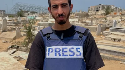 Gazze’de İsrailli işbirlikçi silahlı çeteler tarafından hedef alınan Filistinli gazeteci