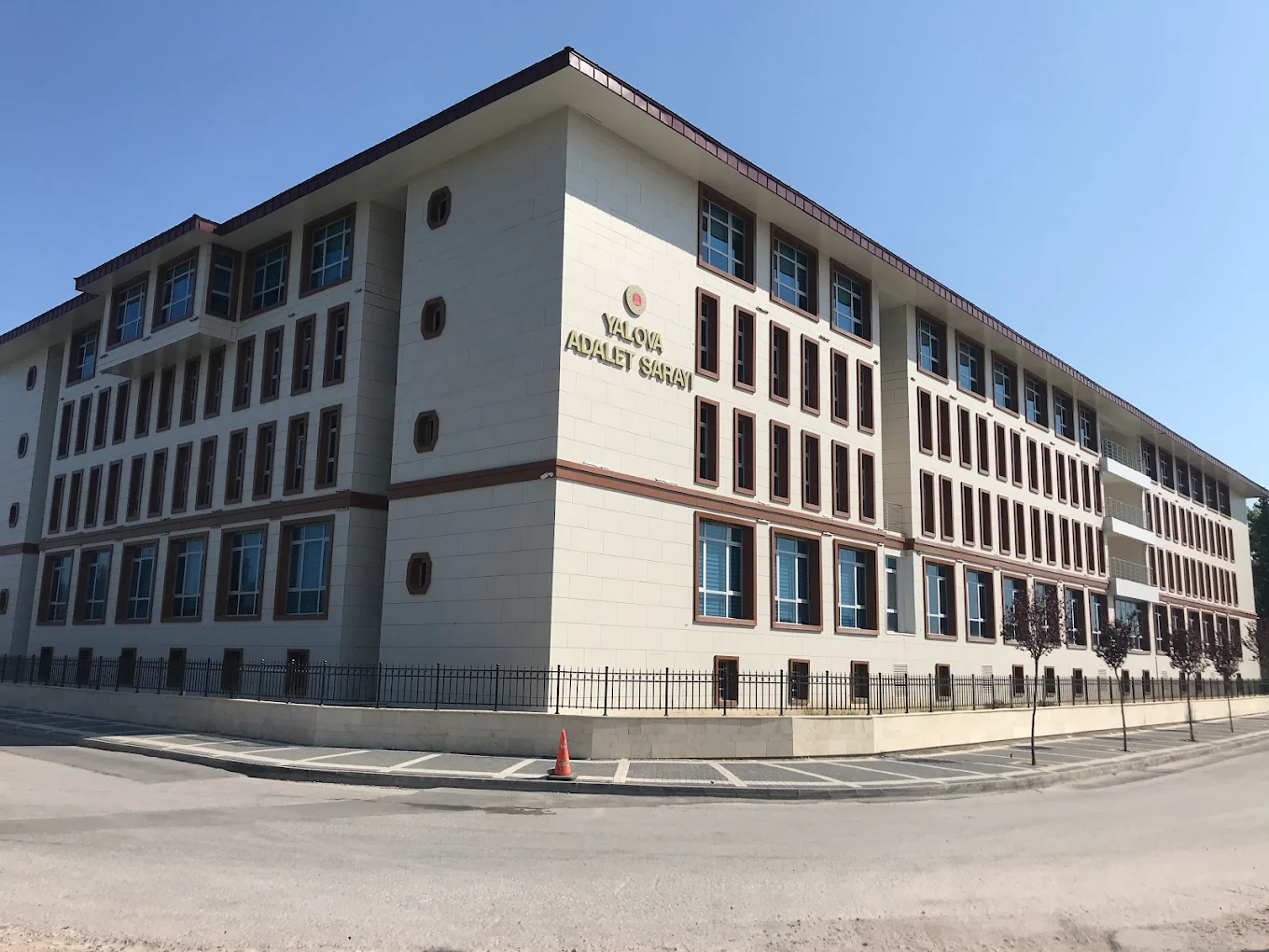 Yalova İl Cumhuriyet Başsavcılığı’nın talimatıyla “rüşvet, irtikap, resmi belgede sahtecilik