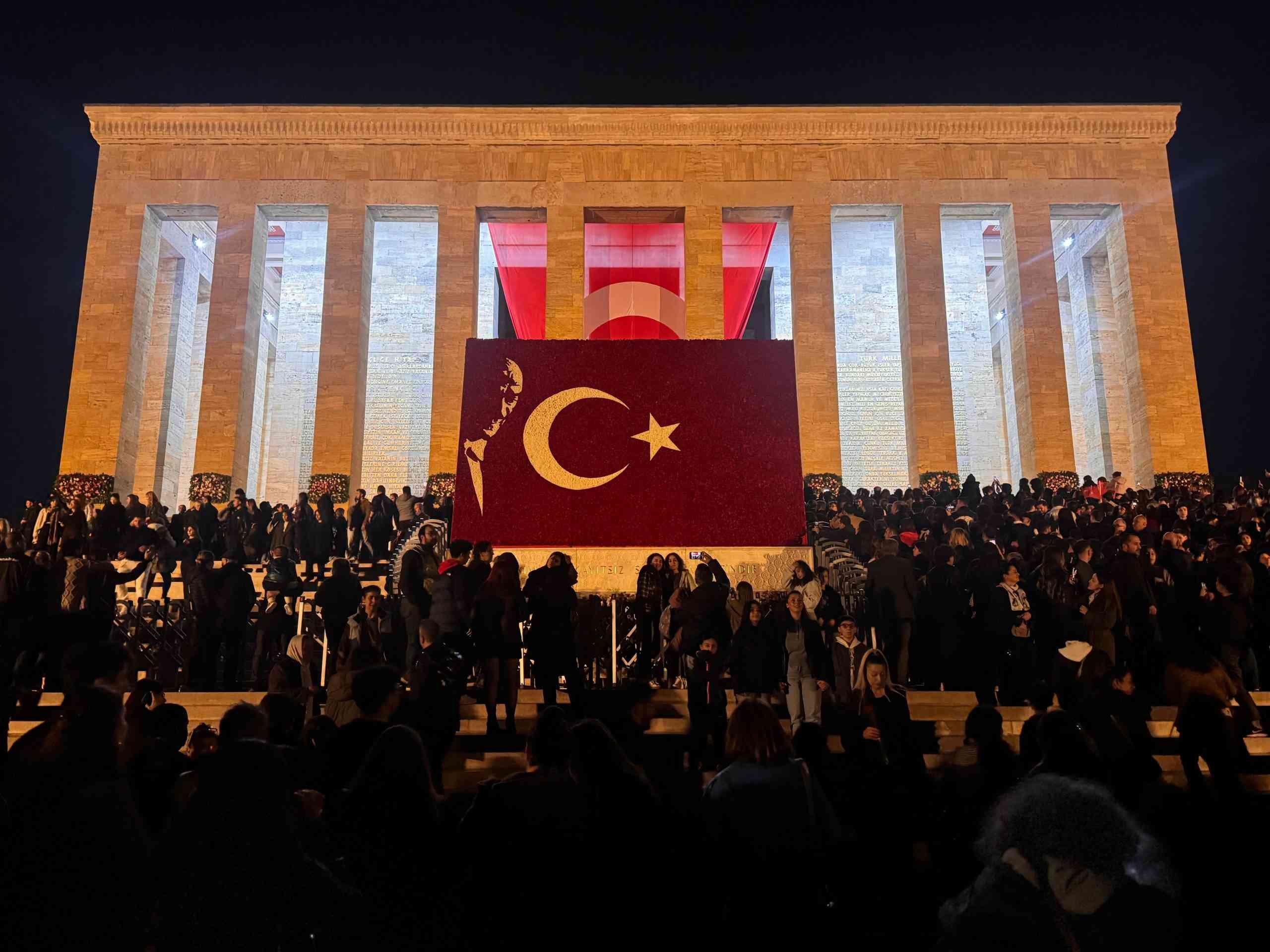 &nbsp; En Yoğun Ziyaret, 10 Kasım Anıtkabir Ziyaretçi Sayısında Kayda