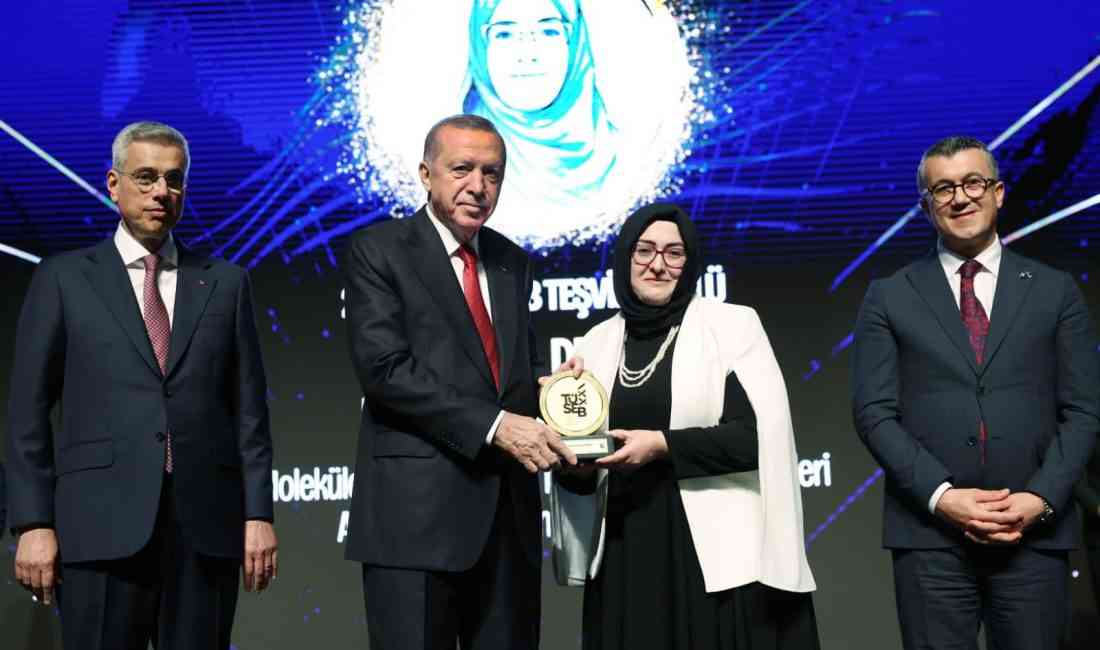 Erdoğan, Sağlık Çalışanlarına Teşekkür Etti Cumhurbaşkanı Recep Tayyip Erdoğan, Beştepe