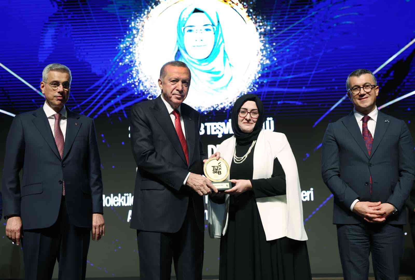 Erdoğan, Sağlık Çalışanlarına Teşekkür Etti Cumhurbaşkanı Recep Tayyip Erdoğan, Beştepe