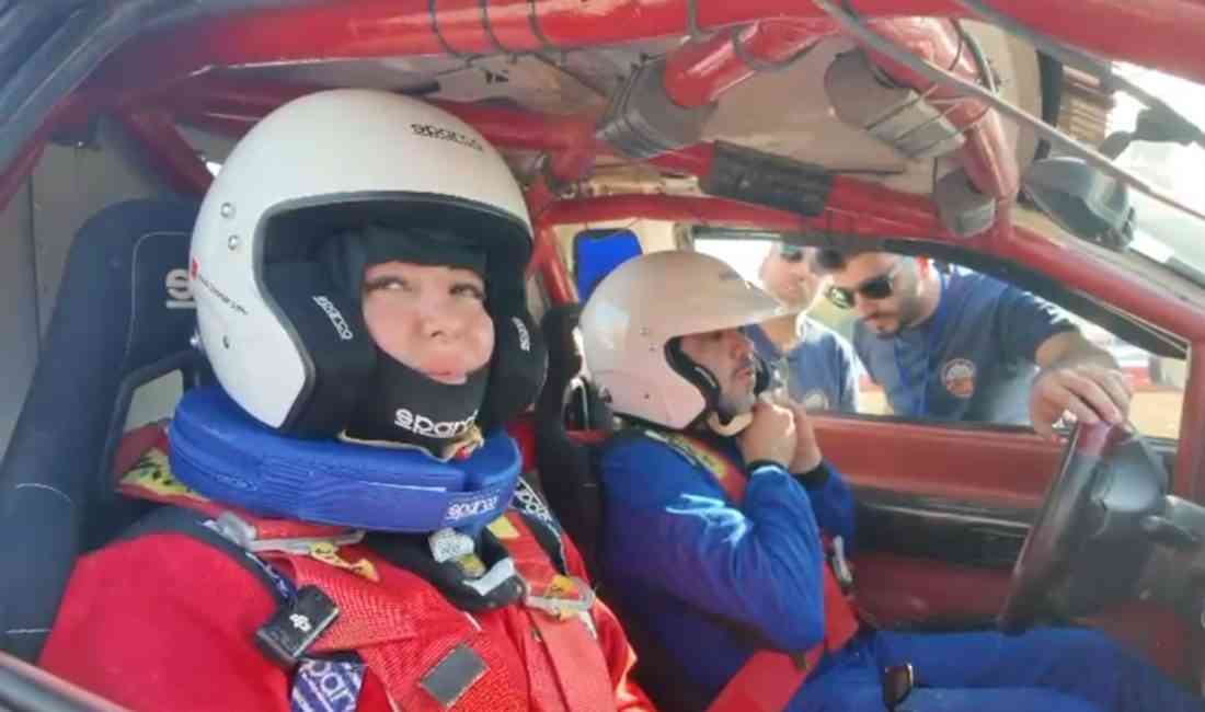 &nbsp; Şehit Askerler İçin Bayraklı Kortejle Başlayan Yarış Nefes Kesti