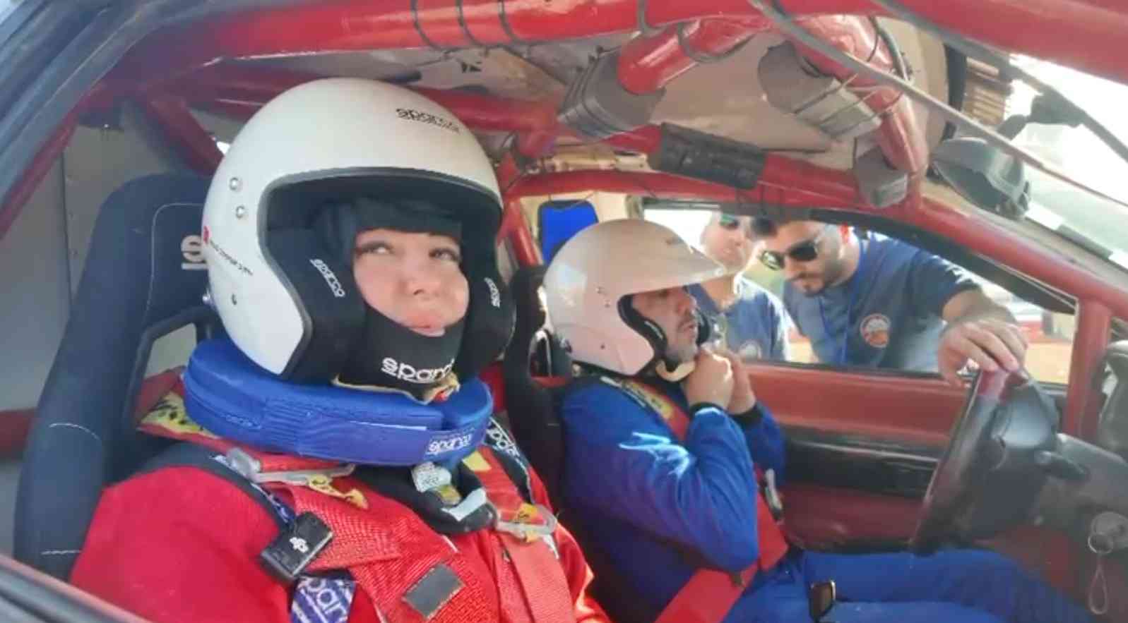 &nbsp; Şehit Askerler İçin Bayraklı Kortejle Başlayan Yarış Nefes Kesti