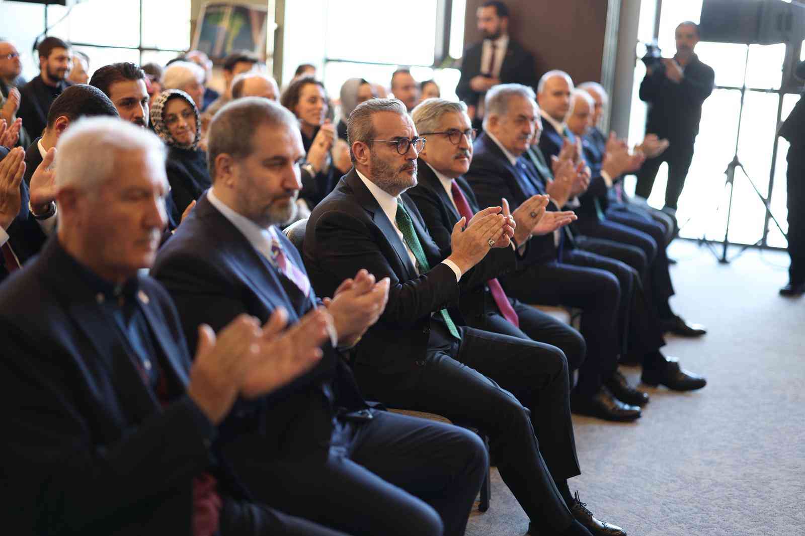 AK Parti Kültür ve Sanat Politikaları Başkanlığı, şair ve yazar