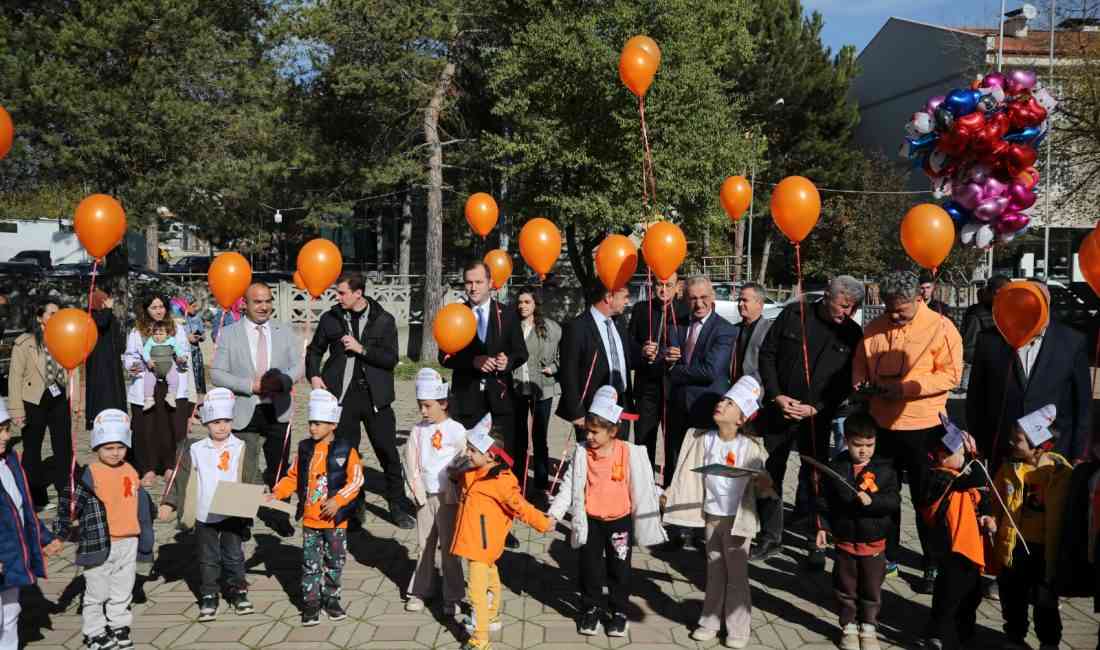 &nbsp; Karabük’ün Eflani ilçesinde ana sınıfı öğrencileri, ‘Lösemili Çocuklar Haftası’
