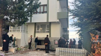   Ankara’nın Mamak ilçesinde bir evde meydana gelen patlamada büyük