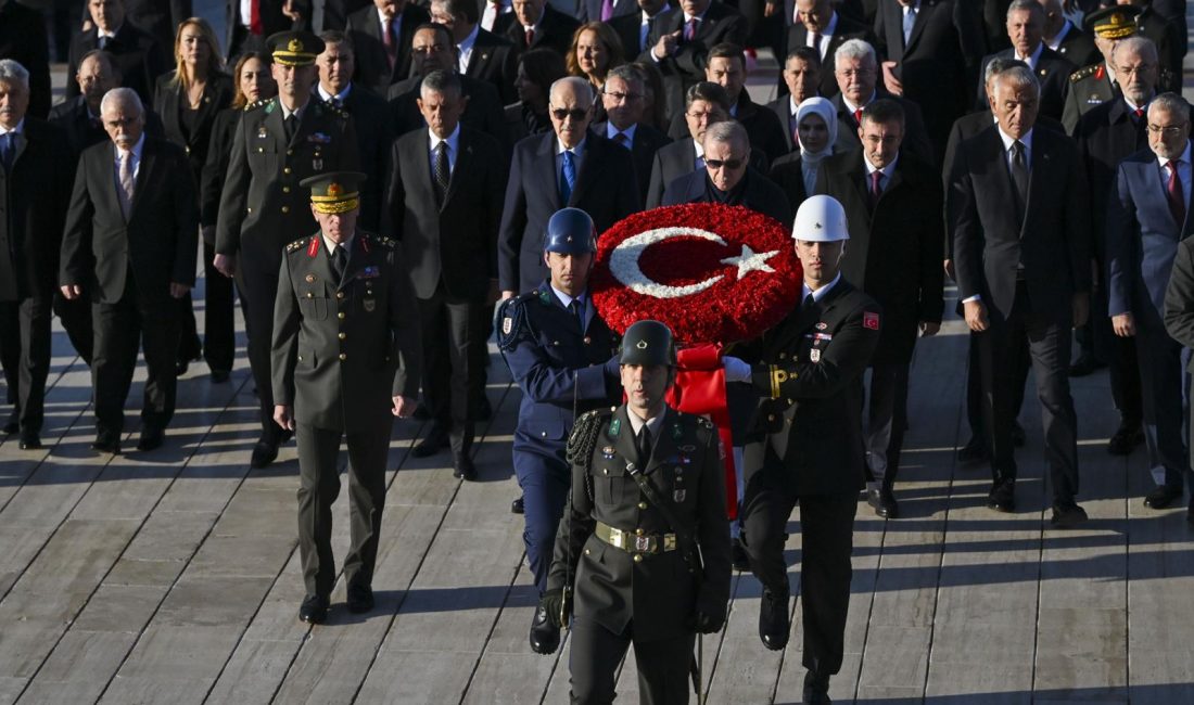 Devlet Töreni, Aslanlı Yol’da BaşladıTürkiye Cumhuriyeti’nin kurucusu Büyük Önder Gazi