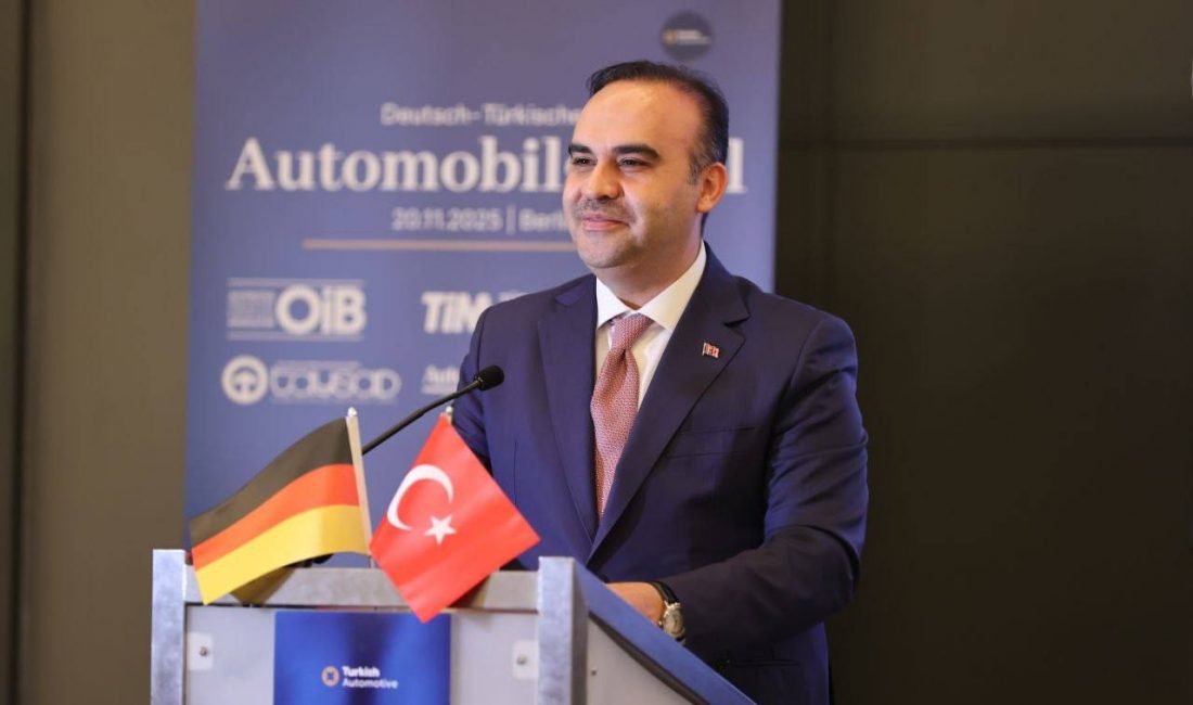 Berlin’de Otomotiv Zirvesi’nde Güçlü Yatırım Mesajı Sanayi ve Teknoloji Bakanı