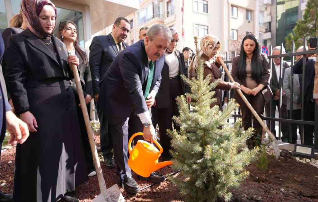 &nbsp; Destici: “Ağaçlandırma Bilinci Yılın Her Günü Oluşmalı” Büyük Birlik