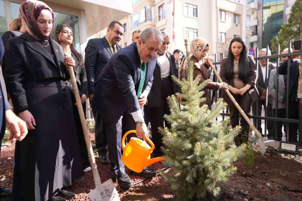 &nbsp; Destici: “Ağaçlandırma Bilinci Yılın Her Günü Oluşmalı” Büyük Birlik