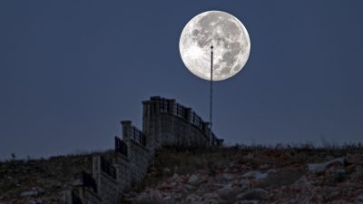   Kasım ayına ait dolunay, yani “Süper Ay” olarak adlandırılan