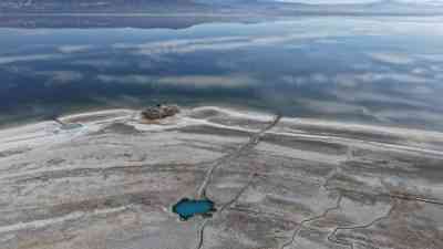 Burdur Gölü’ndeki su çekilmeleri, son yıllarda hızla arttı. Lisinia Doğa