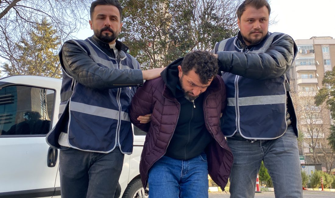 Samsun’un Atakum ilçesinde, eski görev yaptığı apartmanda oturan Muradiye Terzi’yi