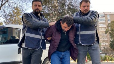 Samsun’un Atakum ilçesinde, eski görev yaptığı apartmanda oturan Muradiye Terzi’yi