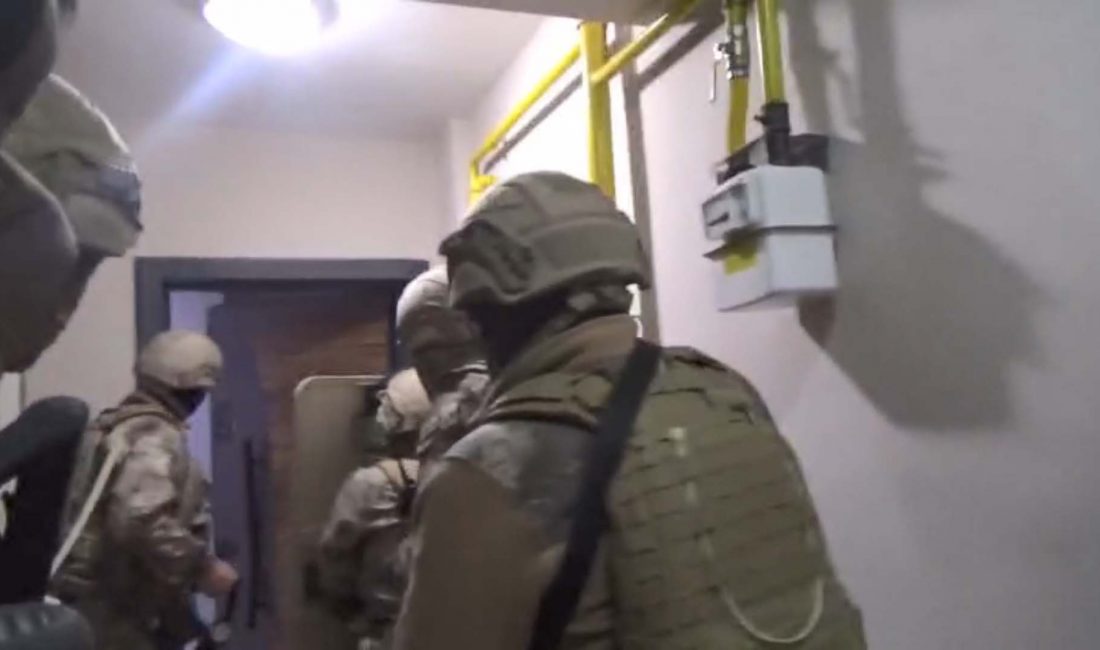 4 İlde Eş Zamanlı DEAŞ Operasyonu: 20 Gözaltı Eskişehir merkezli