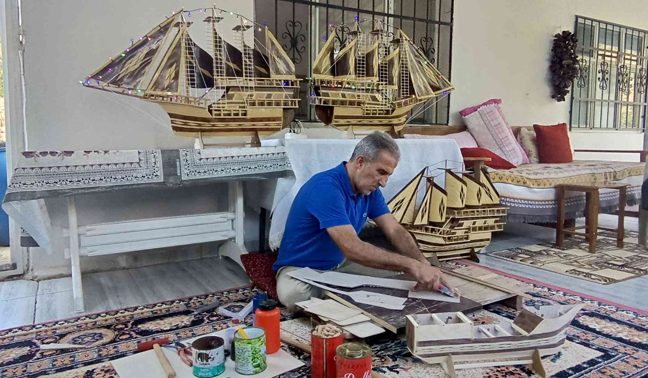 &nbsp; İslahiye’nin Depremzede Sanatçısı: Gemi Maketleriyle Hayata Bağlanıyor Gaziantep’in İslahiye