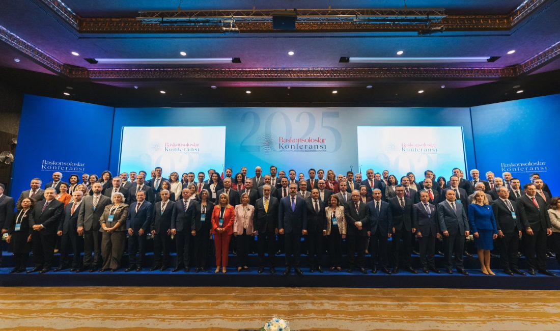 Dışişleri Bakanı Hakan Fidan, yurt dışında görev yapan başkonsolosların katılımıyla