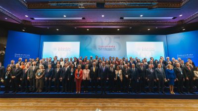 Dışişleri Bakanı Hakan Fidan, yurt dışında görev yapan başkonsolosların katılımıyla