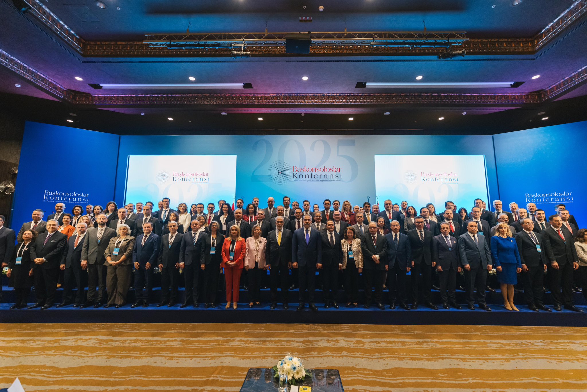 Dışişleri Bakanı Hakan Fidan, yurt dışında görev yapan başkonsolosların katılımıyla