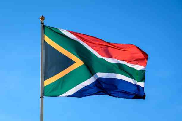 &nbsp; Filistinli Sığınmacılar, 13 Saatlik Beklemenin Ardından Güney Afrika’ya Giriş