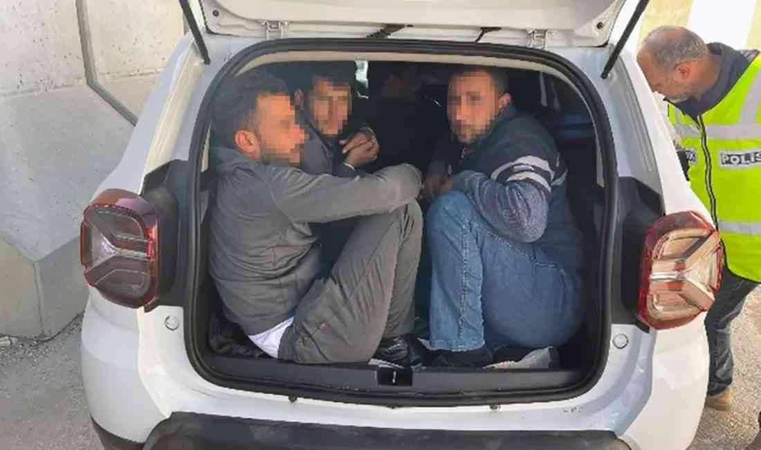 &nbsp; Polis Operasyonu ile Düzensiz Göçmenler Yakalandı Hatay İl Emniyet