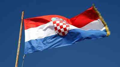 &nbsp; Hırvatistan’ın başkenti Zagreb’de, gece saatlerinde ‘Vjesnik’ isimli gökdelende yangın