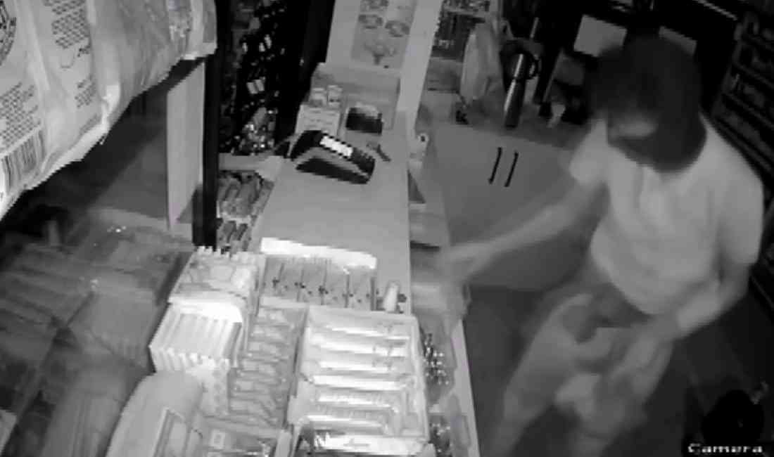 &nbsp; Çankaya ve Altındağ’daki İş Yerlerinden Para ve Sigara Çaldılar