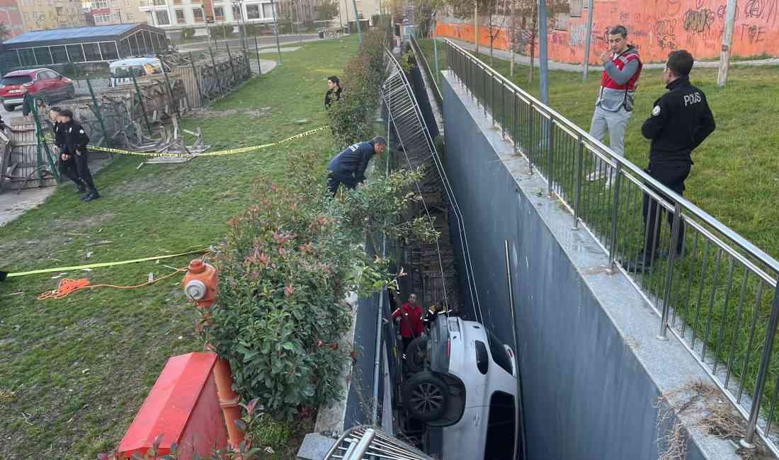 &nbsp; Yaklaşık 5 Metre Yükseklikten Düştü Bahçelievler’de bir sürücü, otopark