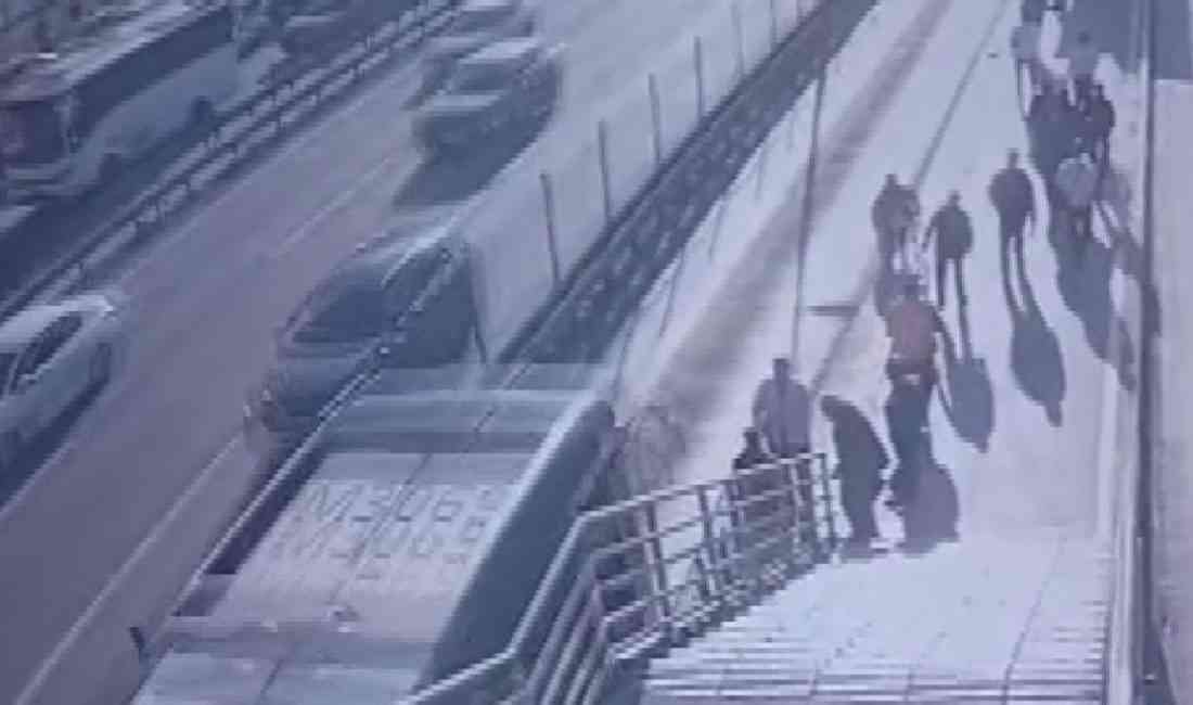 &nbsp; Metrobüs Kazasında Hüseyin C. Hayatını Kaybetti, 2 Yolcu Yaralandı