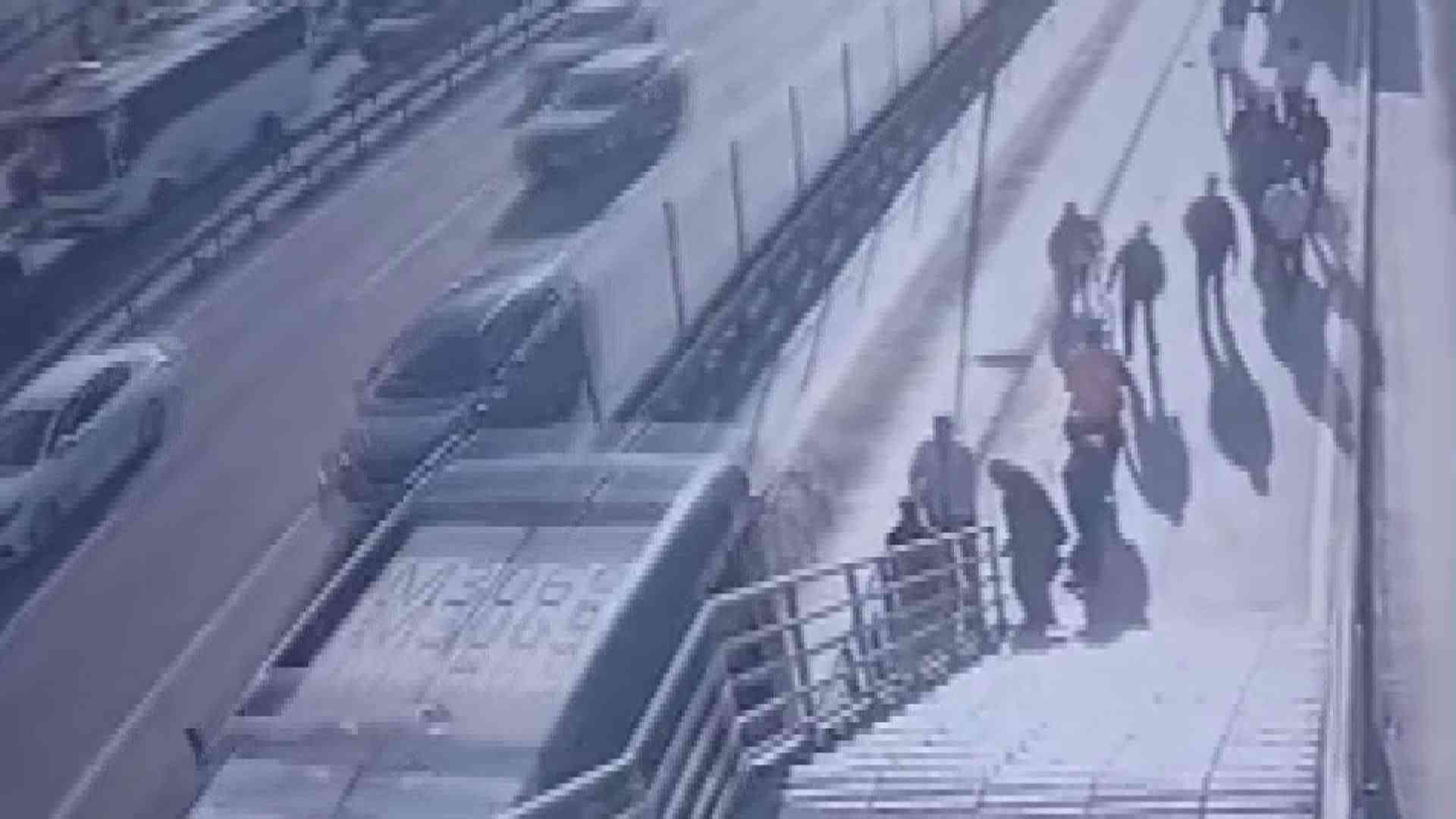 &nbsp; Metrobüs Kazasında Hüseyin C. Hayatını Kaybetti, 2 Yolcu Yaralandı