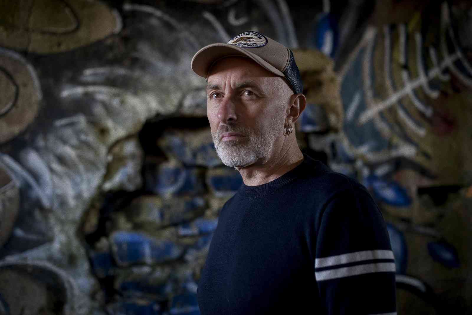 Dünyaca ünlü Fransız besteci, piyanist ve multi-enstrümantalist Yann Tiersen, uzun