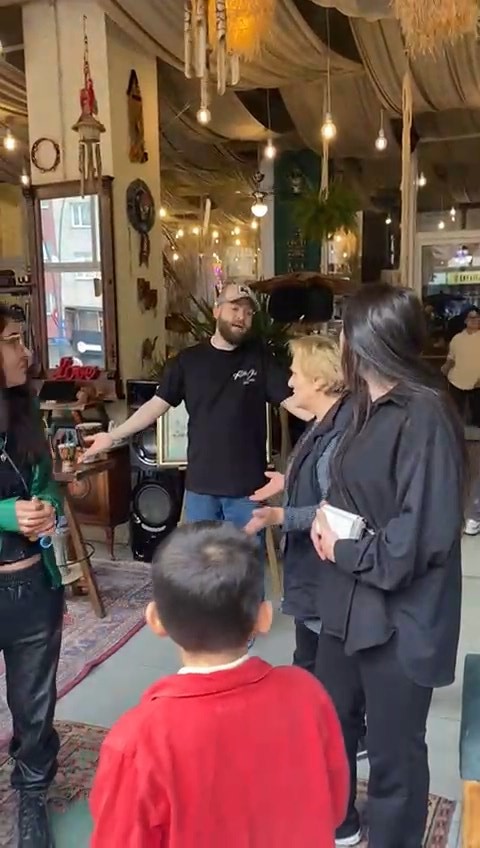   ‘Az Sipariş’ Tartışması Sosyal Medyaya Yansıdı, Kafe Zabıta Tarafından