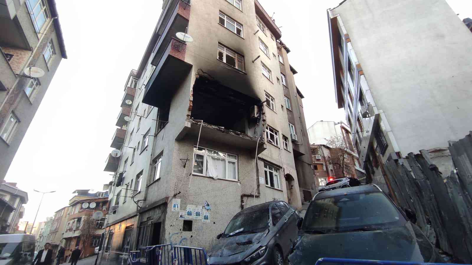 &nbsp; Patlamanın Etkisi Günün Işığında Ortaya Çıktı Kağıthane’de, Yahya Kemal