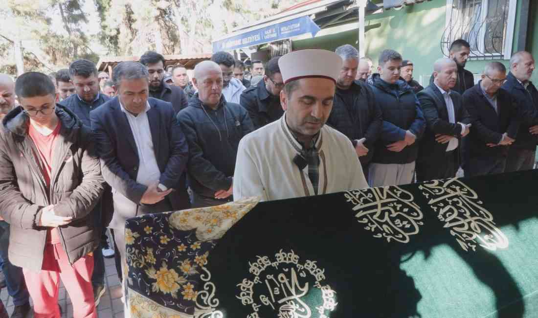 Cenaze Töreni Lale Sitesi Balkan Türkleri Camii’nde Gerçekleşti Kağıthane’de eski