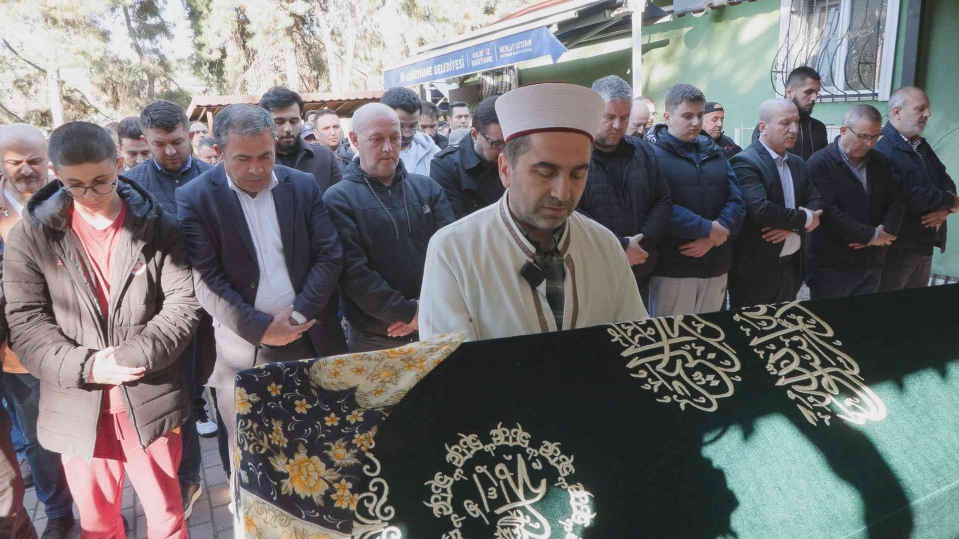 Cenaze Töreni Lale Sitesi Balkan Türkleri Camii’nde Gerçekleşti Kağıthane’de eski