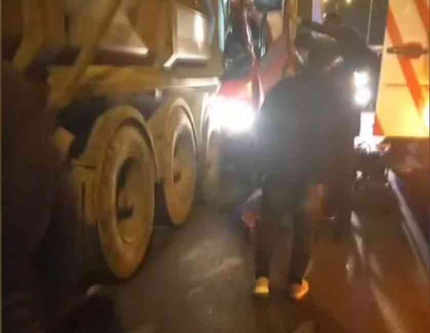 Kamyon Şoförü Sıkışarak Yaralandı, Trafik Uzun Süre Durdu Silivri TEM