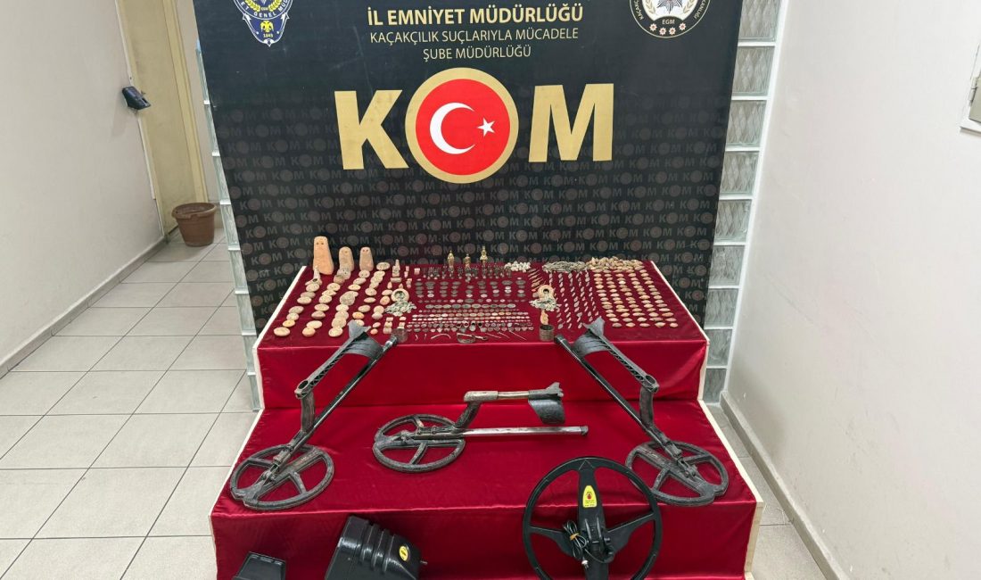 İzmir’in Kemalpaşa ilçesinde tarihi eser kaçakçılığına yönelik düzenlenen operasyonda, Helenistik,