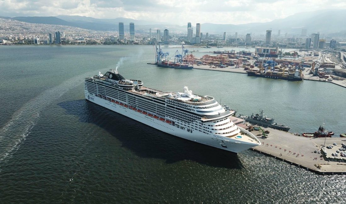 Kruvaziyer turizminin önemli duraklarından biri olan İzmir Alsancak Limanı, bu