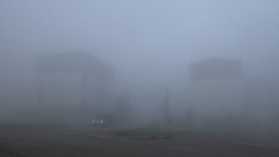   Edirne’nin Keşan ilçesinde sabah saatlerinde yoğun sis etkili oldu.