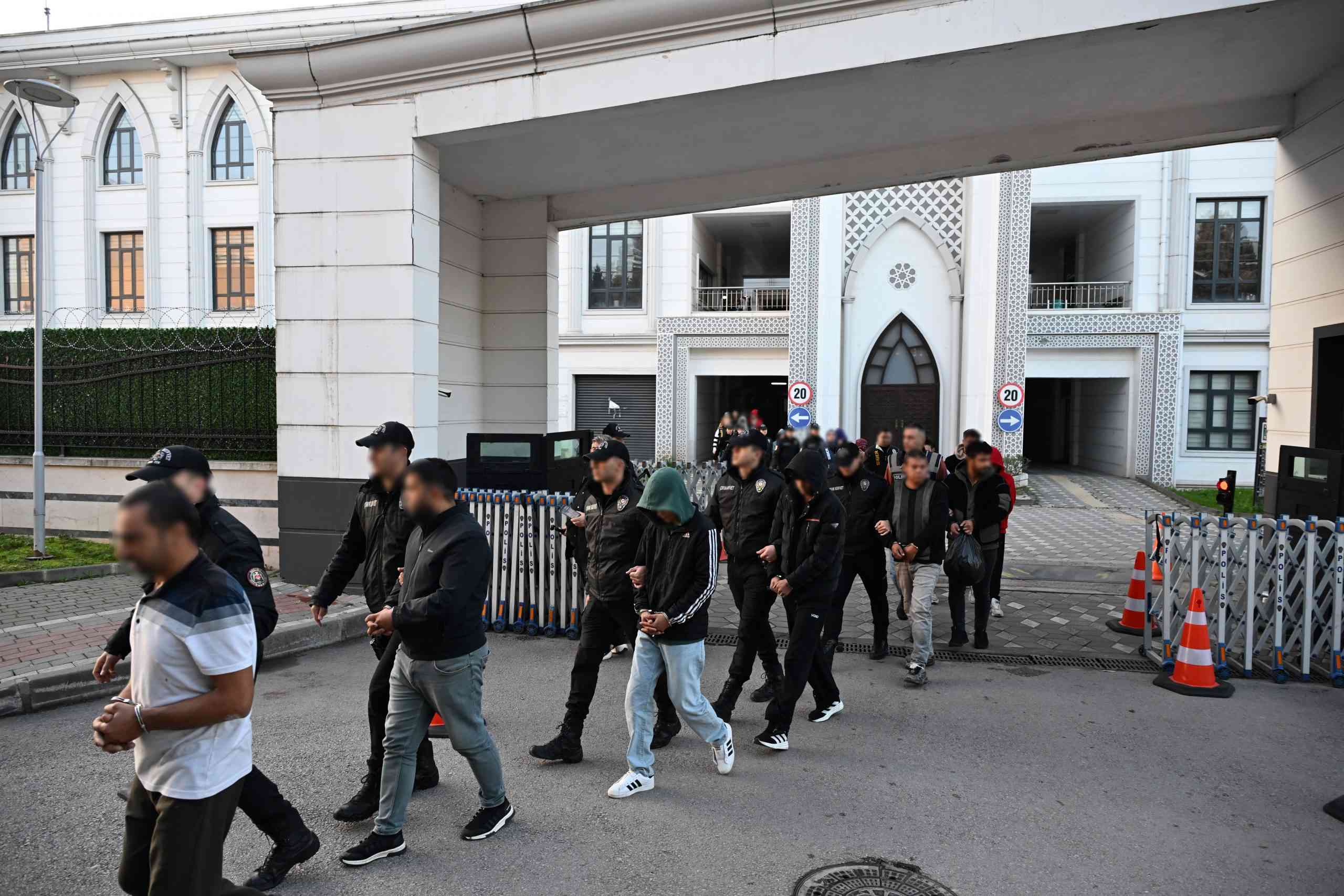 &nbsp; Kocaeli Merkezli Dev Operasyon: 35 Milyon Lira Hareketlilik Tespit